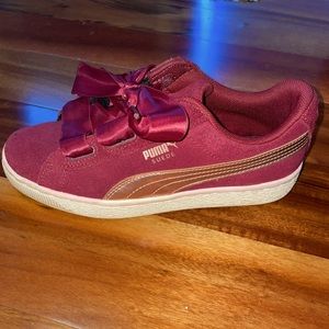 Used classic fat lace pumas